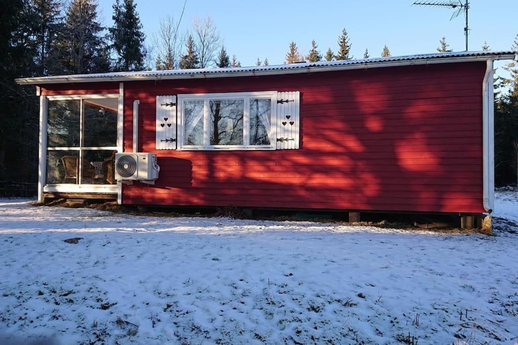Stuga Vad Vatten Åsarp Exterior foto