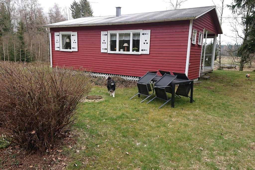 Stuga Vad Vatten Åsarp Exterior foto